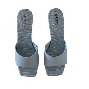 JustFab Women's Baby Blue Kitten Heels Size 6
